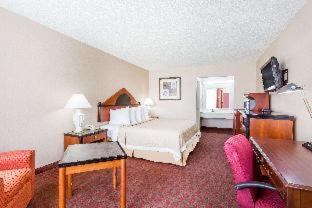 Days Inn By Wyndham Goldsboro Rum bild